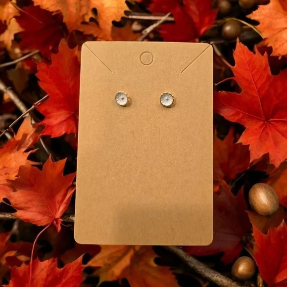 Gold Plated Acrylic Flower Stud Earrings - Picture 1 of 2